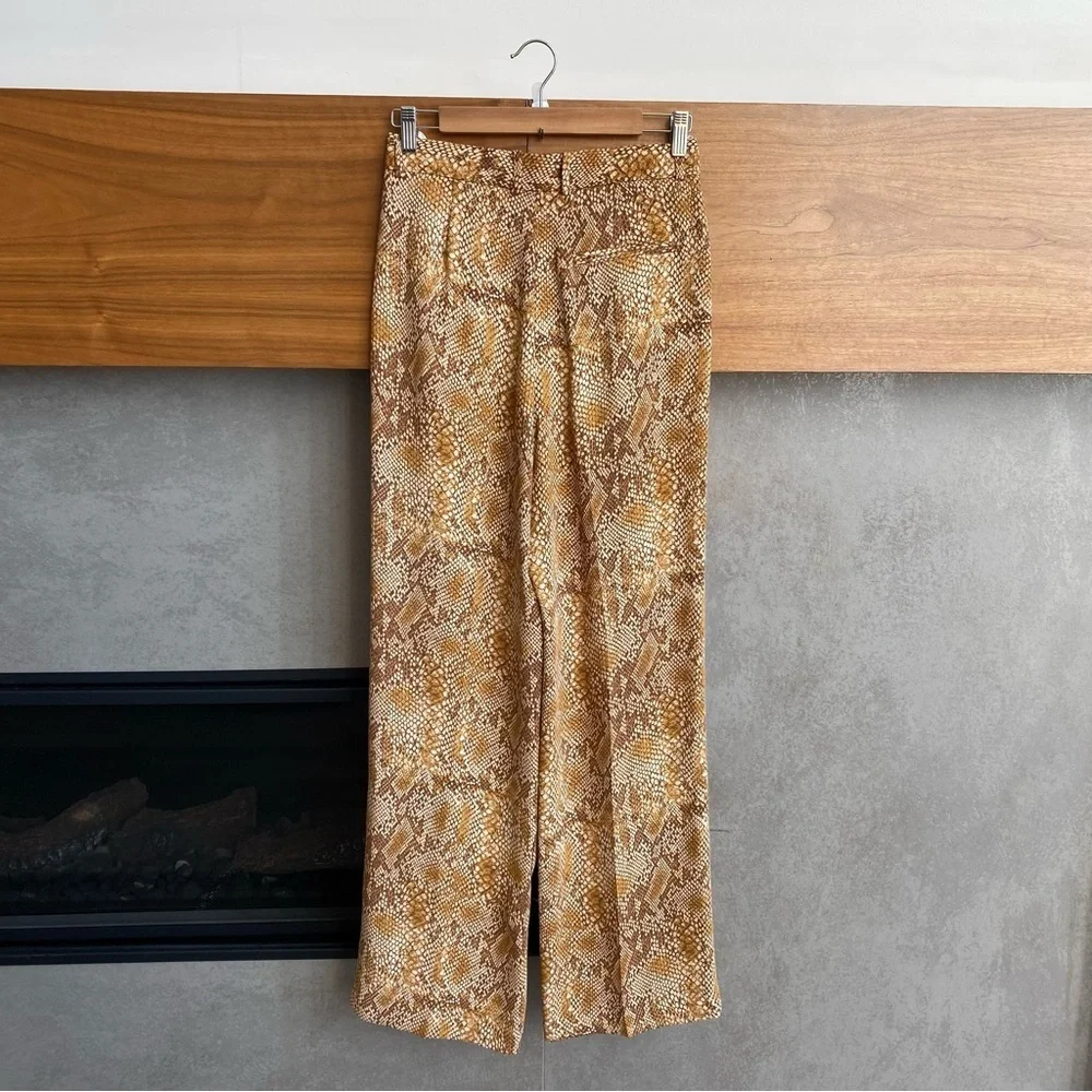 Babaton Pants SADIKI, Size 6